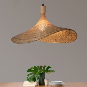 LÁMPARA DECORATIVA DE BAMBOO TIPO SOMBRERO DE PAJA